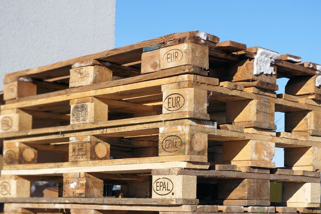 euro pallets, wood, pallets-1150296.jpg